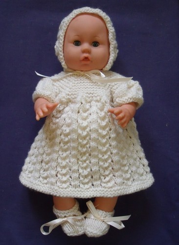4 pce Cream Hand Knitted Dolls Clothes. 35-37cm 14-15in.