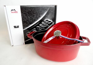 Staub cocotte ovale