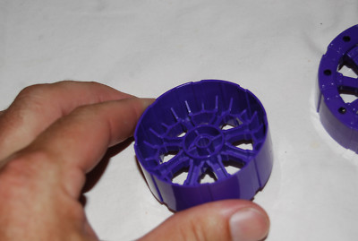 からん E LEGO Lot 2 Purple Viking Wagon Wheel 76013 55817 Joker