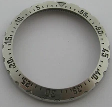 Breitling watch Bezel incomplete(screw) for parts or project