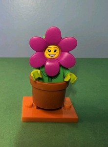 LEGO Series 18 Collectible Minifigures 71021 - Flowerpot Girl