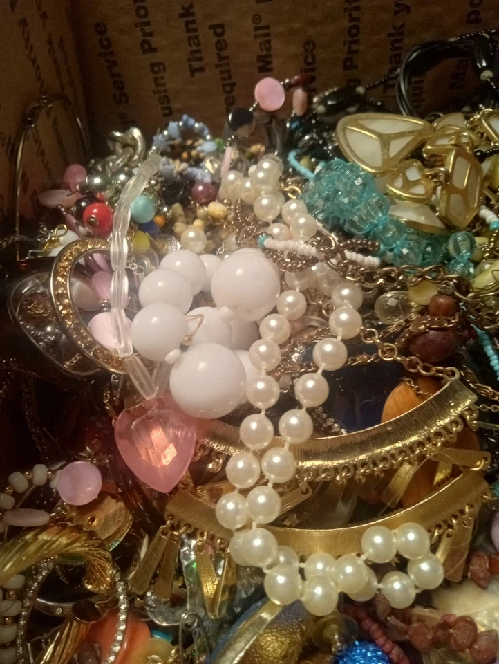 Лот 8 фунтов бижутерия бижутерия сломанная запутанная перепрофилированная ремонт рукоделие лот 32 - Изображение 3 из 4