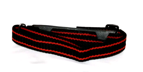 CINTURINO FOTOCAMERA STRISCIA NERA E ROSSA TRACOLLA REGOLABILE - Foto 6 di 7