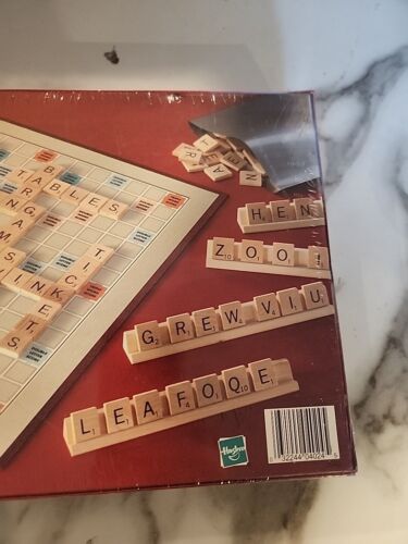 SCRABBLE CROSSWORD TABLE WORD GAME BY PARKER BROTHERS 2001 HASBRO - Picture 12 of 12