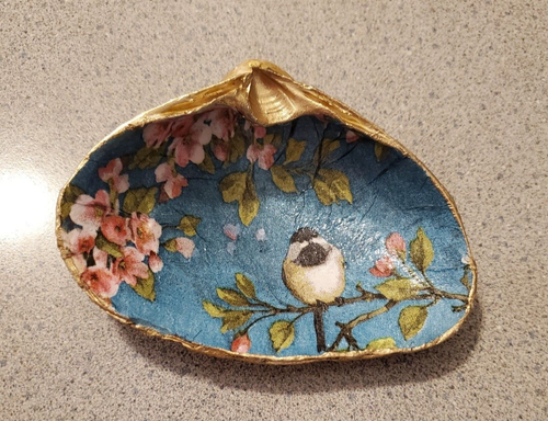 Seashell Decoupage Birds &Flowers hand paint Liquid Gold Leaf Trim Trinket dish - Picture 2 of 4