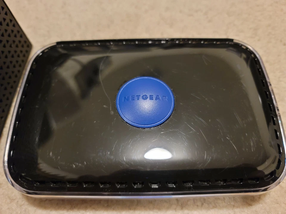 Used - Netgear WNDR 3400v3 and WNR2000v5 (No power cords) - Image 2 of 4