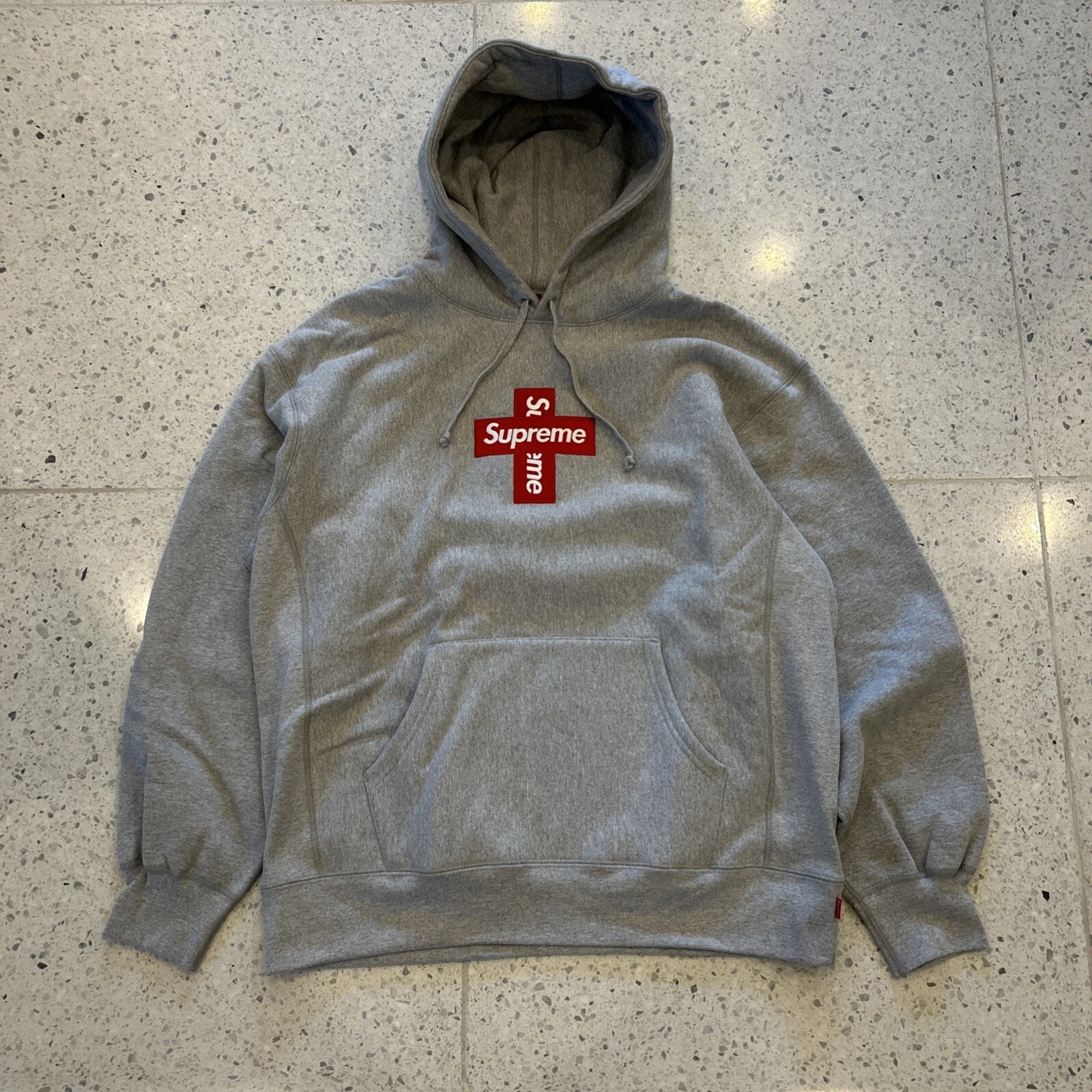 Logo boîte suprême croix gris bruyère neuf sans étiquettes taille XL