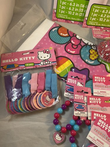 14 Pieces Hello Kitty Tablecover Birthday Party Supplies Bracelet Baking Cups #1 - Picture 9 of 9