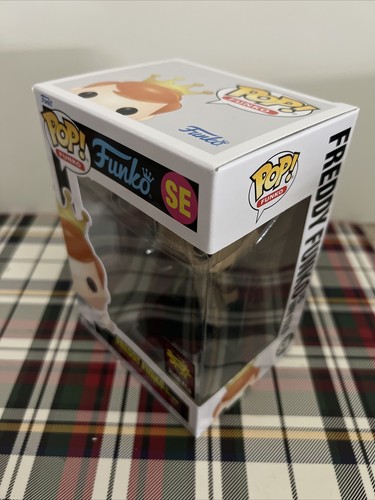 Funko Pop Freddy Funko nei panni di Han Solo Fundays 3000 pezzi esclusivi IN PROTETTORE - Foto 12 di 18