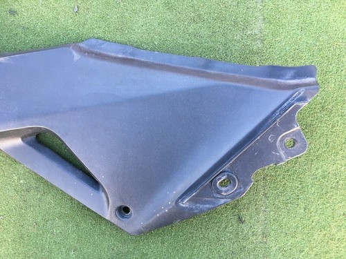 3226 Honda CBR125R CBR125 LEFT Hand Side Middle Cover Panel Fairing Tank Trim - Picture 4 of 12