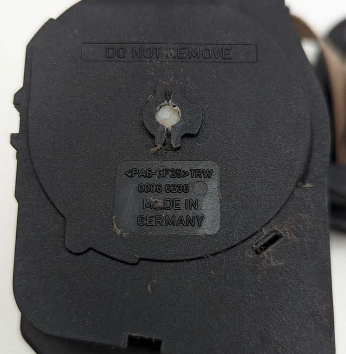 Mercedes-Benz S430 W220 2000-2006 pasajero trasero lado derecho cinturón retractor Foto 2 de 4