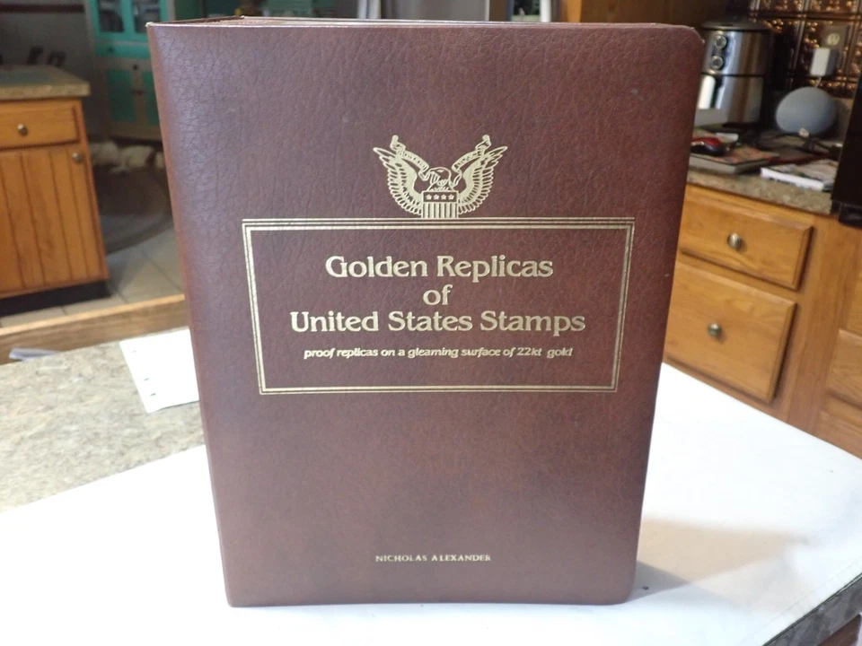 ENORME Lote de 214 Réplicas de Oro 22kt EE. UU. Primer Día Emisión Estampillas Láminas Historia NAVIDAD+ Foto 2 de 4