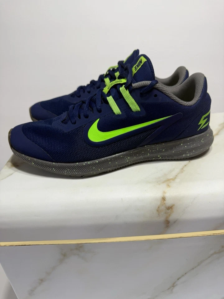 Nike Downshifter 9 Low Top Blue and Green Running Sneakers Boy’s Sz 6Y - Image 2 of 4