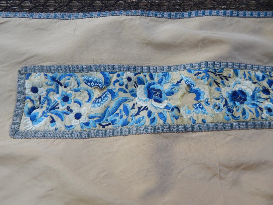 Broderie Soie appliquée ancienne- Fleurs - Chine - Photo 4/4