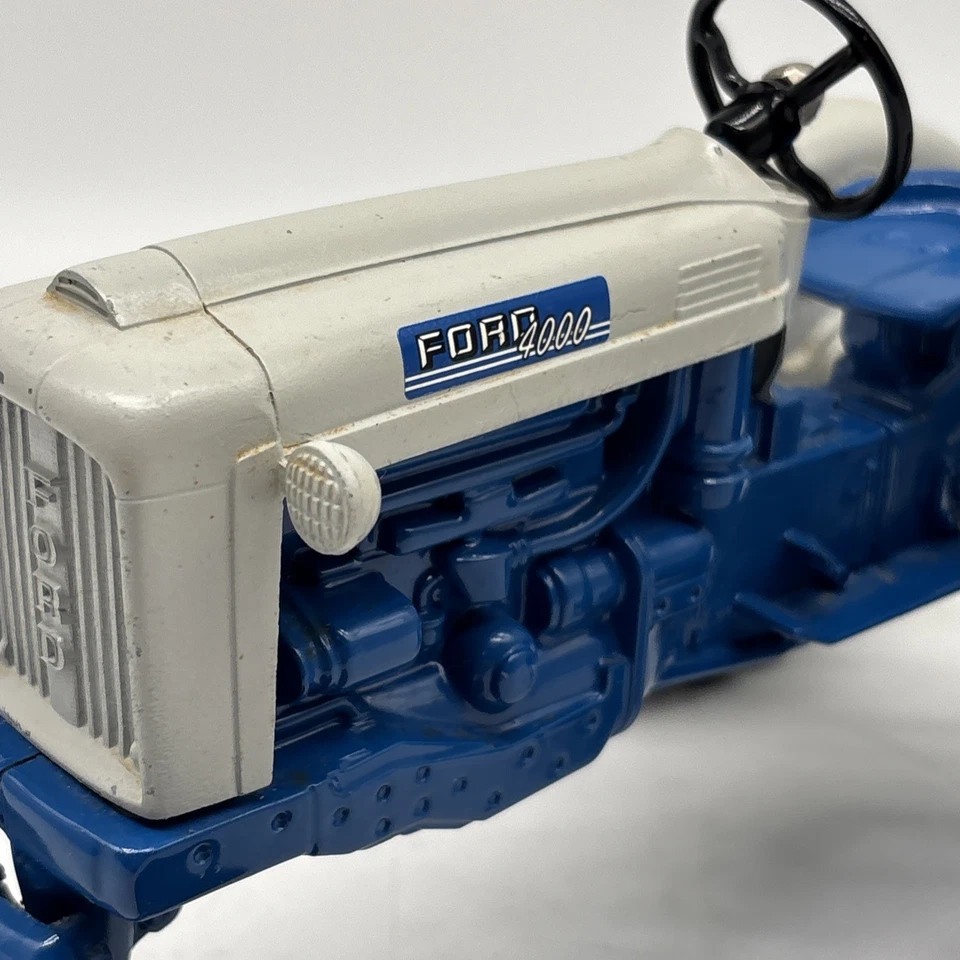 FORD 400 Wide Front 1/20 Scale Models! - Image 3 of 4