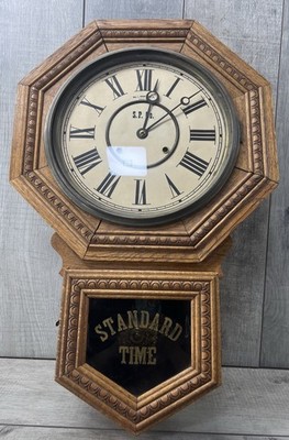 Antique Gilbert '' Admiral'' S. P. Co. Wall Clock 8 Day Key-wind READ