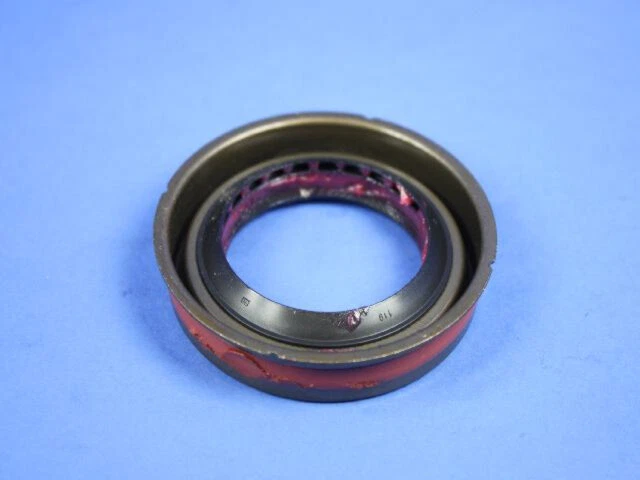 Sello de eje de transmisión trasero genuino OEM Mopar para Chrysler Dodge Jeep Ram 1500 Foto 2 de 4