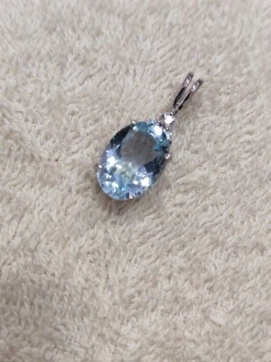 10k Weiss Gold Anhänger 4.10 CT Natürlich Oval Aquamarin & Diamanten Größe 2.5 - Bild 1 von 4