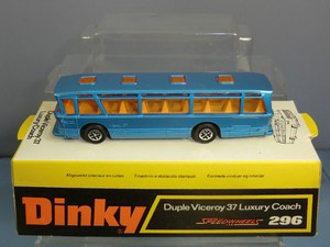 dinky toys luxury coach