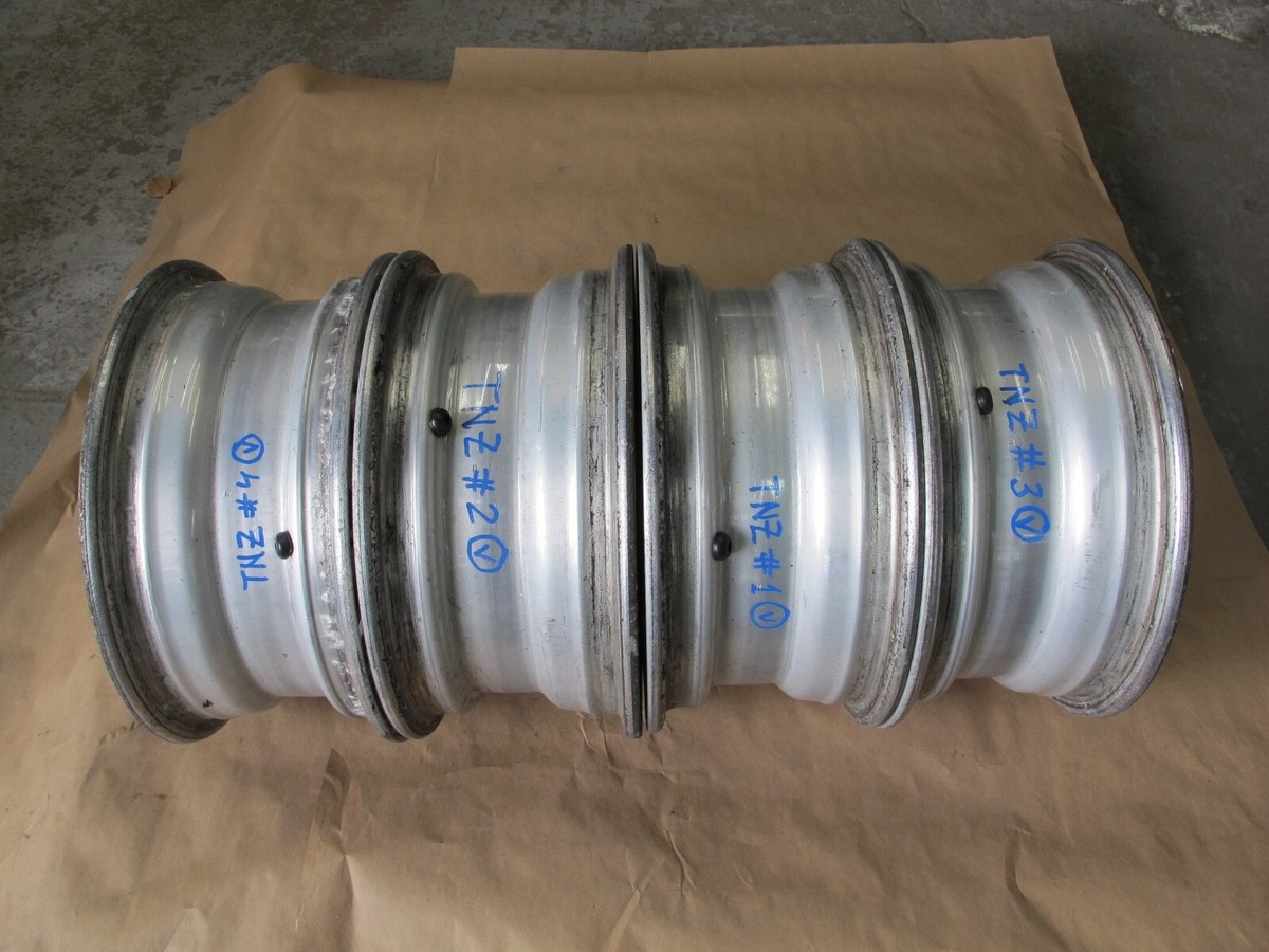 Set of Four 1981-83 Datsun 280zx OEM Alloy 6 Spoke 14x6