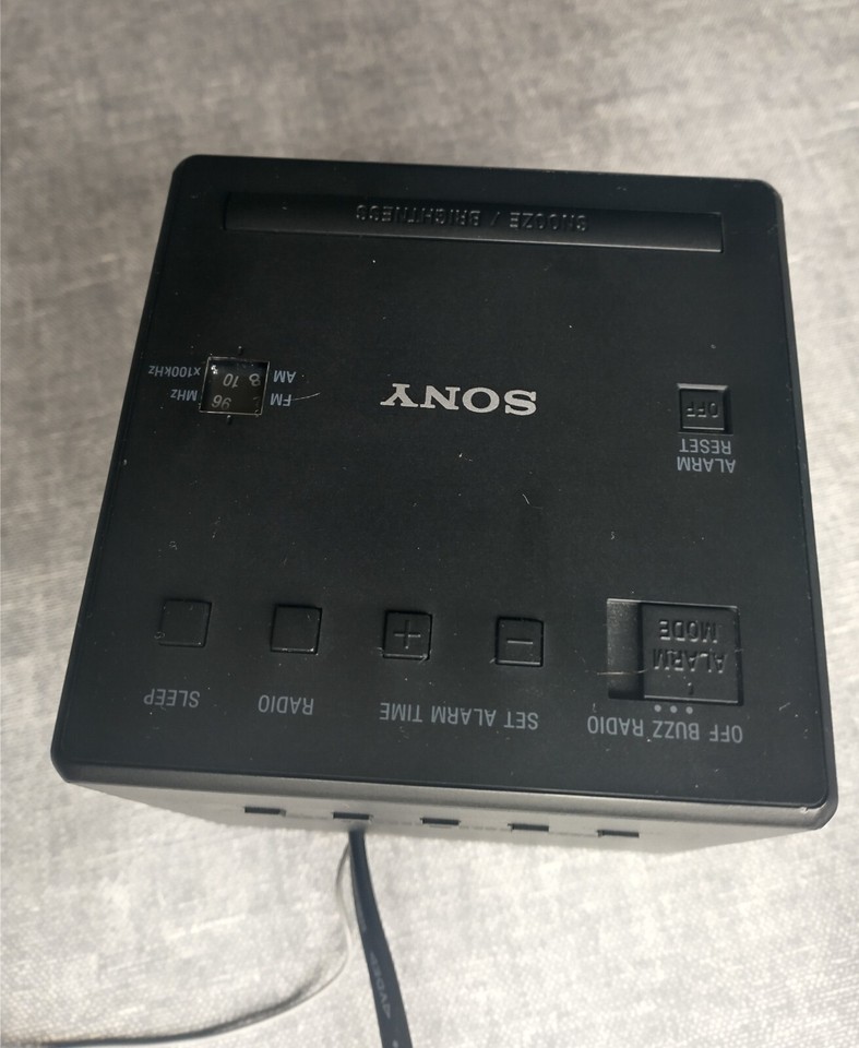 SONY ICFC1 ALARM CLOCK RADIO LED DISPLAY ALARM BLACK, TESTED