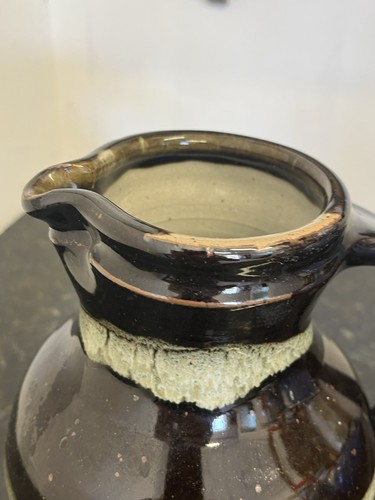 Studio Pottery Jug – Dark Brown Glaze with Textured Cream Slip – Signed Base - Picture 5 of 11