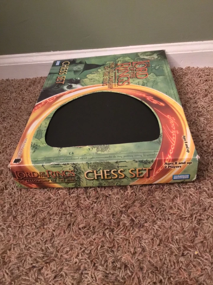 Juego de ajedrez completo vintage 2002 Parker Brothers El Señor de los Anillos Foto 3 de 4