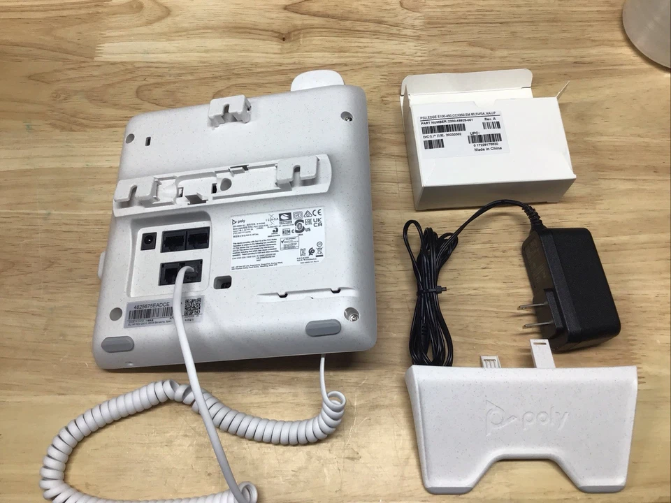 Poly Edge E100 IP 电话 – 2 线,支持 PoE,USB-C,抗菌(Yealink T54) — 第 2/4 张图片