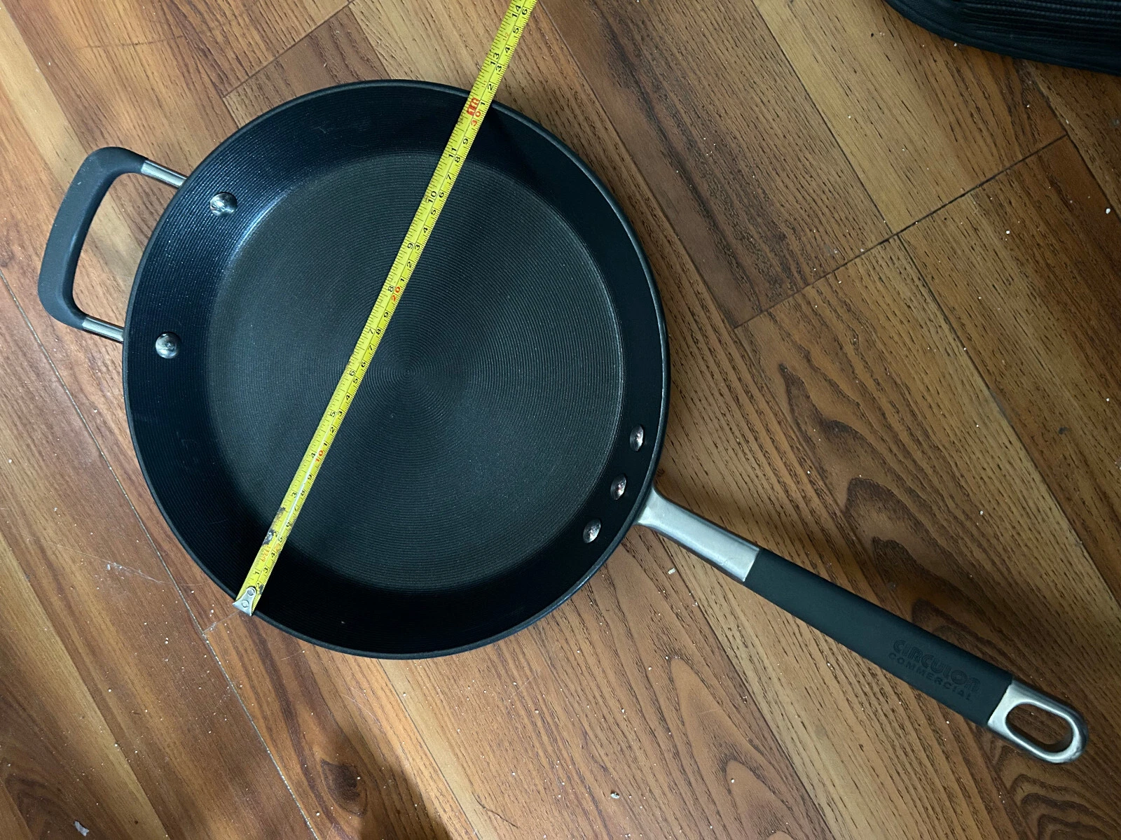 Commercial pan Circulon 12 inch diameter