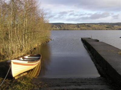 Foto 6x4 Ein sicherer Hafen Tullyrosmearn Blick vom Ufer nach Nordosten von c2009