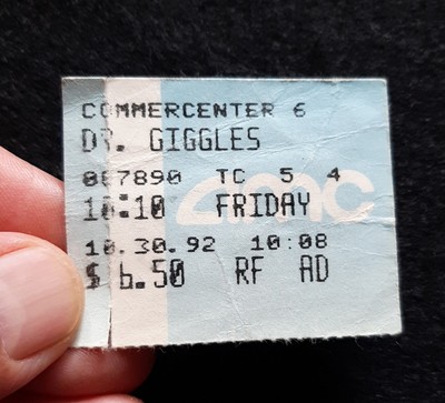 Movie Stub Ticket DR. GIGGLES 1992 Larry Drake Holly Marie Combs
