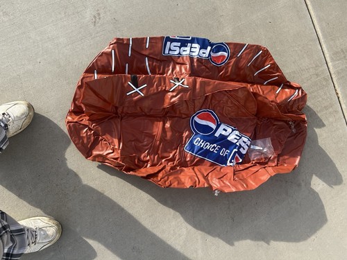 Heavy Duty "PEPSI" Baseball Glove Inflatable Chair and Beach Ball. VTG. NEW - Picture 4 of 6