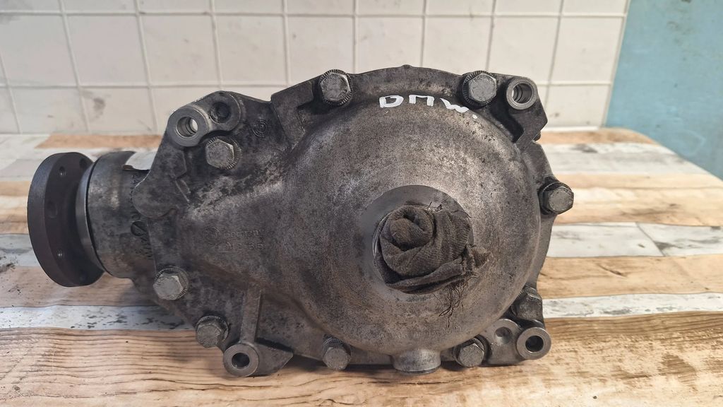BMW X1 X-drive Front Diff Differential Assembly 31517533433 