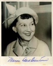 MAMIE DOUD EISENHOWER - PHOTOGRAPH SIGNED