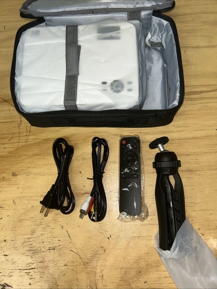 Kodak FLIK X4 Portable Home Projector, 480p Full 1080p HD Support Up to 150” NEW - Image 4 of 4