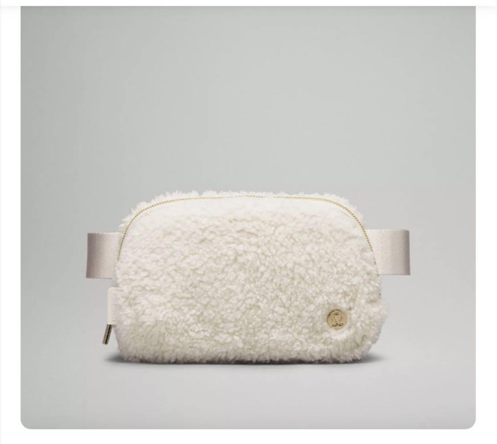 Lululemon Fleece Belt Bag White 19cm x 13cm Small Utility Pocket Preowned