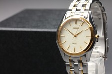 Vintage 2002 Seiko Dolce 8J41-6160 Two-Tone Gold HAQ Quartz Mens Watch JAPAN