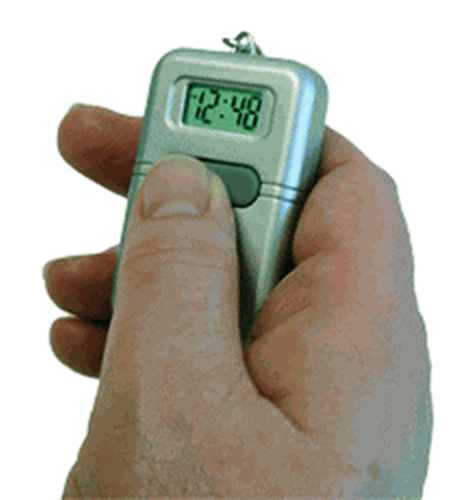 Sprechende Uhr Schlüsselanhänger mit Wecker und LCD-Display (Silber) - Bild 2 von 2