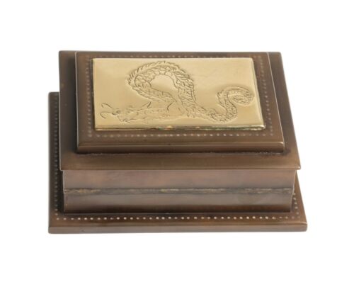 Chinesische Holz Tisch Schnupftabakdose in Horn & Messing mit graviertem Drachen & Nieten - Bild 2 von 6