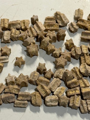 GROSSHANDELMENGE 100 FOSSILE STERNE CRINOID STÄMME - Bild 3 von 4