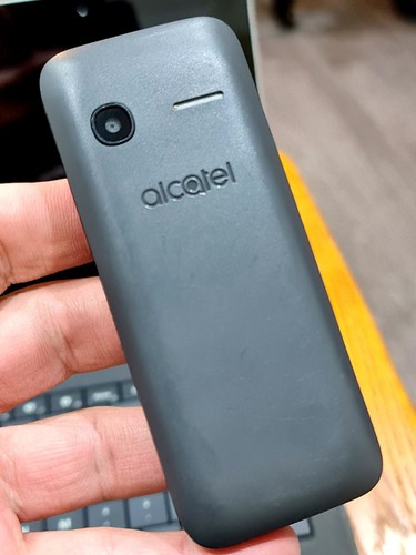 Alcatel OT-1054X (Unlocked) Mobile Phone Excellent Condition With Charger - Picture 5 of 9