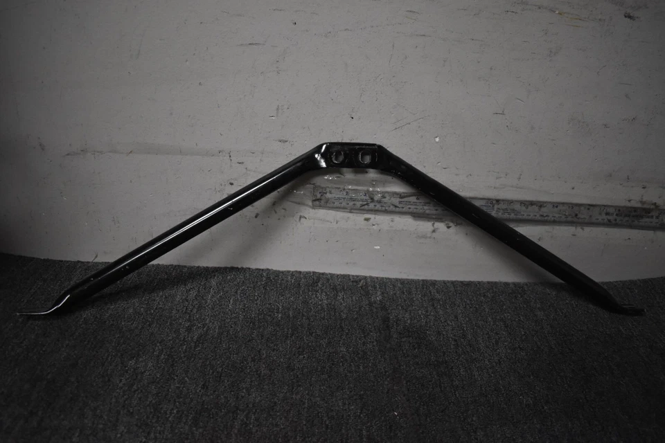 BMW 540I 2020 soporte central del radiador OEM de fábrica Foto 4 de 4