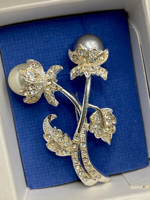 UNIQUE Signed Avon Vtg 2002 Poppy Flowers Pin Rhinestone Faux Pearl Brooch w/BOX