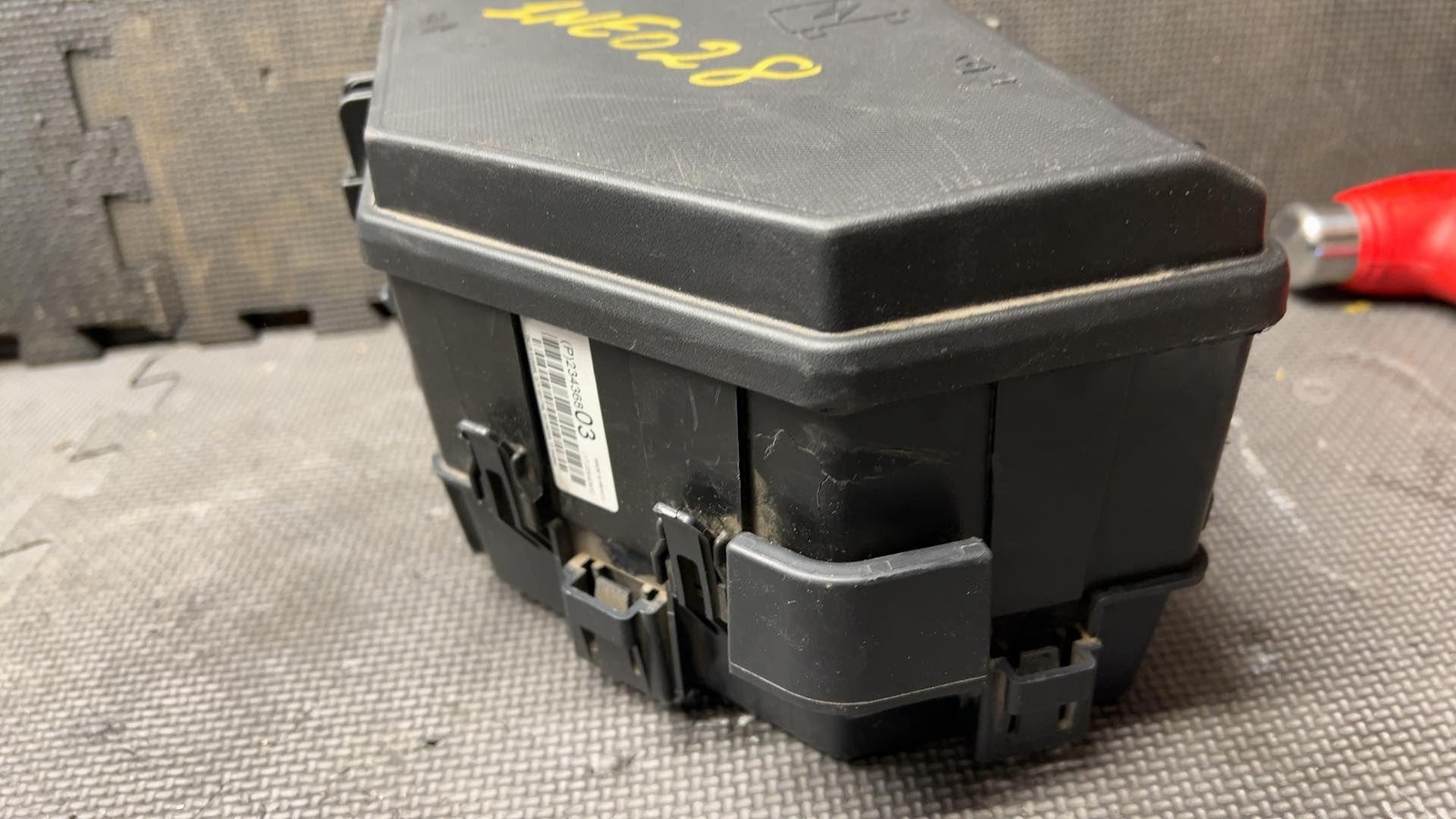 GMC Acadia SLT 3.6L AWD Engine Fuse Box With Fuses 2015 2016 2017 AT AC