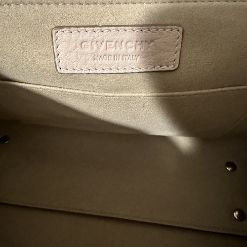 GIVENCHY Small Shark Bag Tote Satchel in Nude/pink Leather Crossbody Designer - Picture 11 of 19