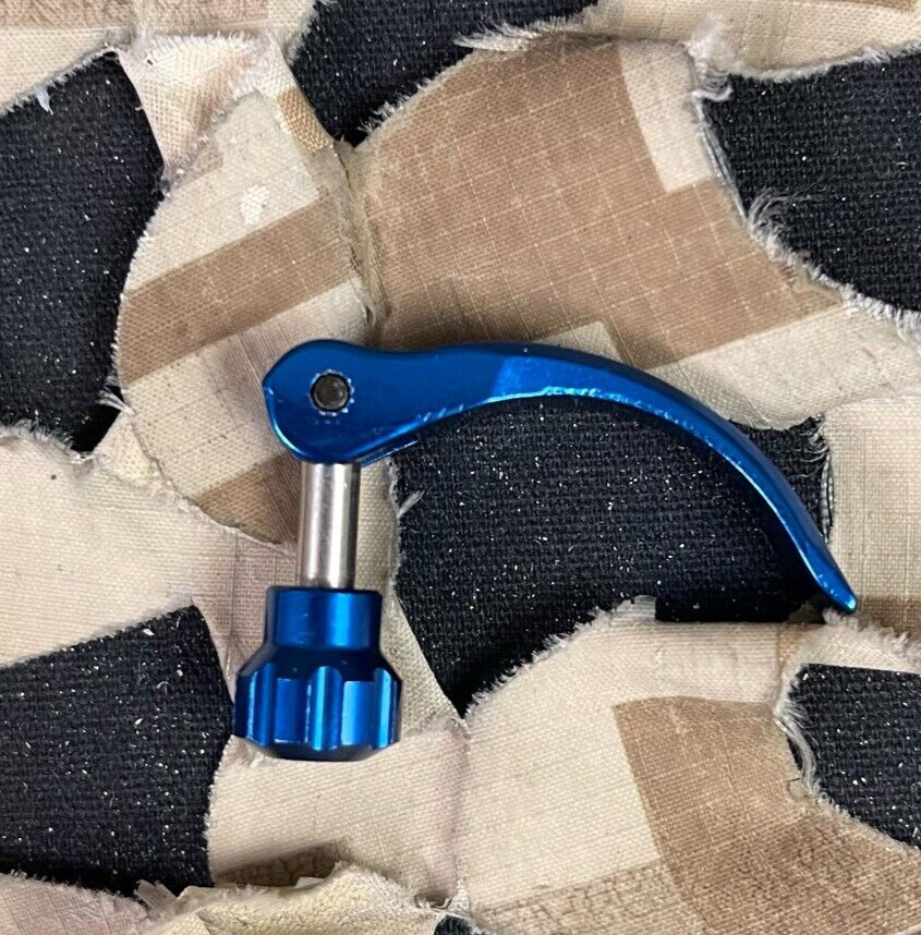 NEW Azodin Clamping Feed Neck Lever w/ Sprocket Screw - Dust