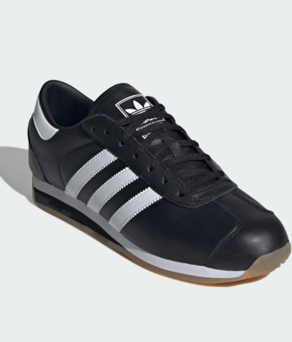 Brand New Men’s Adidas Country II Shoes, 7.5, Black/white Brand New Men’s Adidas Country II Shoes, 7.5, Black/white