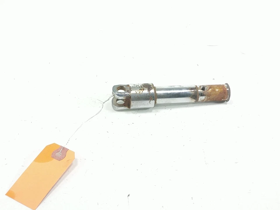 07 Harley Davidson Sportster XL 1200 N Peg Front Right Mount Bracket - Image 2 of 4