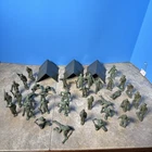 36 VTG 1950s Marx Toy Armed Forces Training Center Army Soldiers With Tents