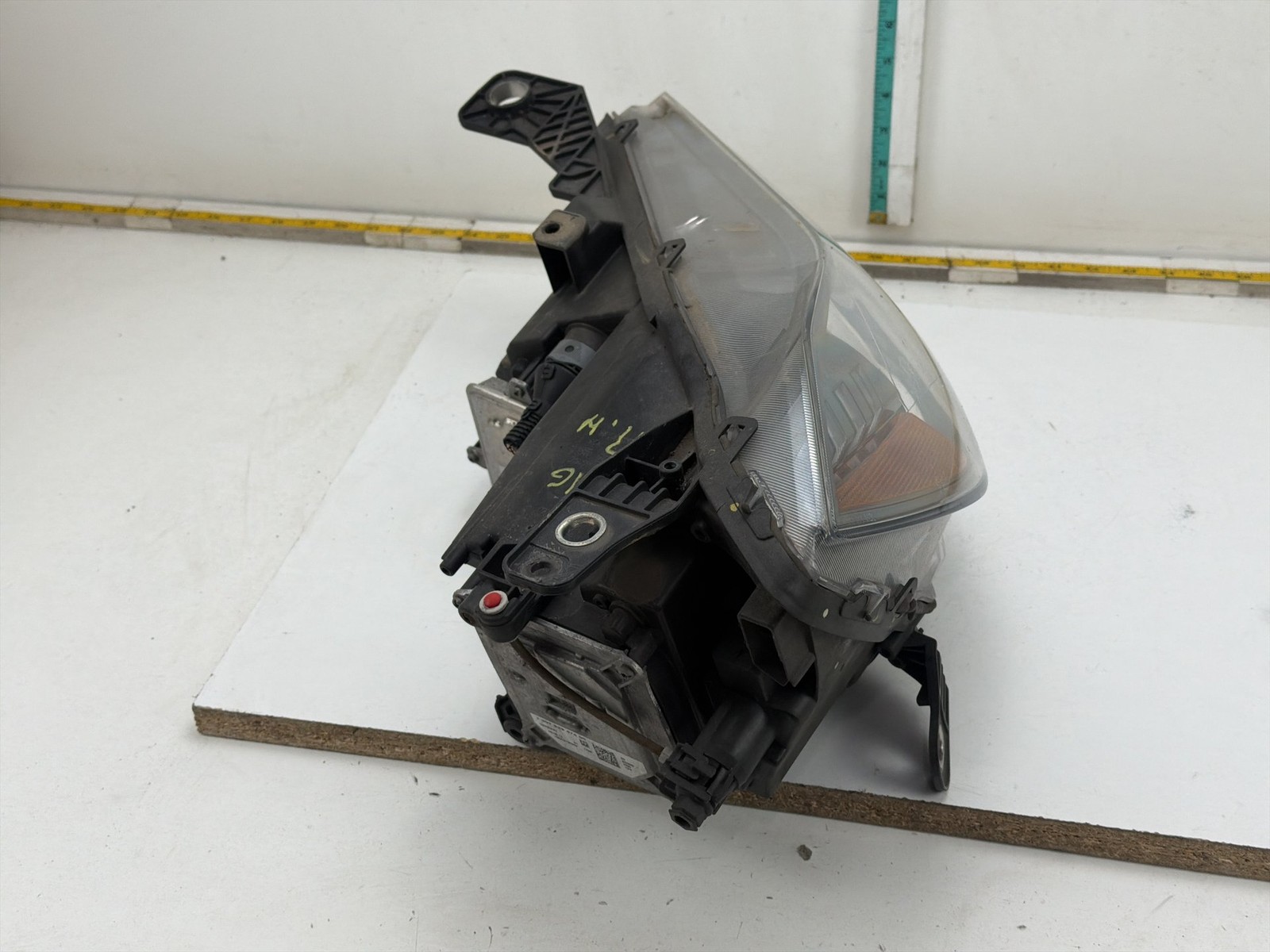 Maserati Ghibli 2014-2017 Front Right Headlight P/N 00670005473